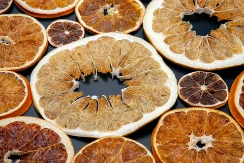 تصویر 3 از میوه خشک مخلوط پنج میوه طعم های متنوع و طبیعی